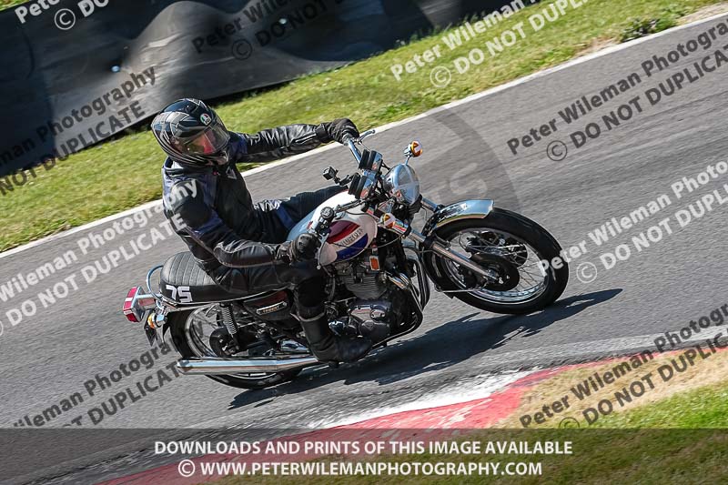cadwell park;cadwell park photographs;cadwell trackday photographs;enduro digital images;event digital images;eventdigitalimages;peter wileman photography;racing digital images;trackday digital images;trackday photos